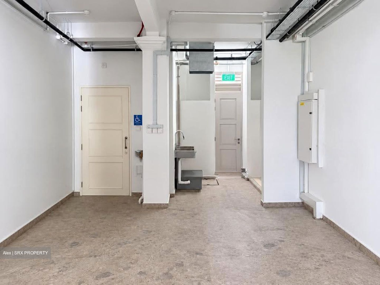 Desker Road Conservation Area (D8), Retail #619347301